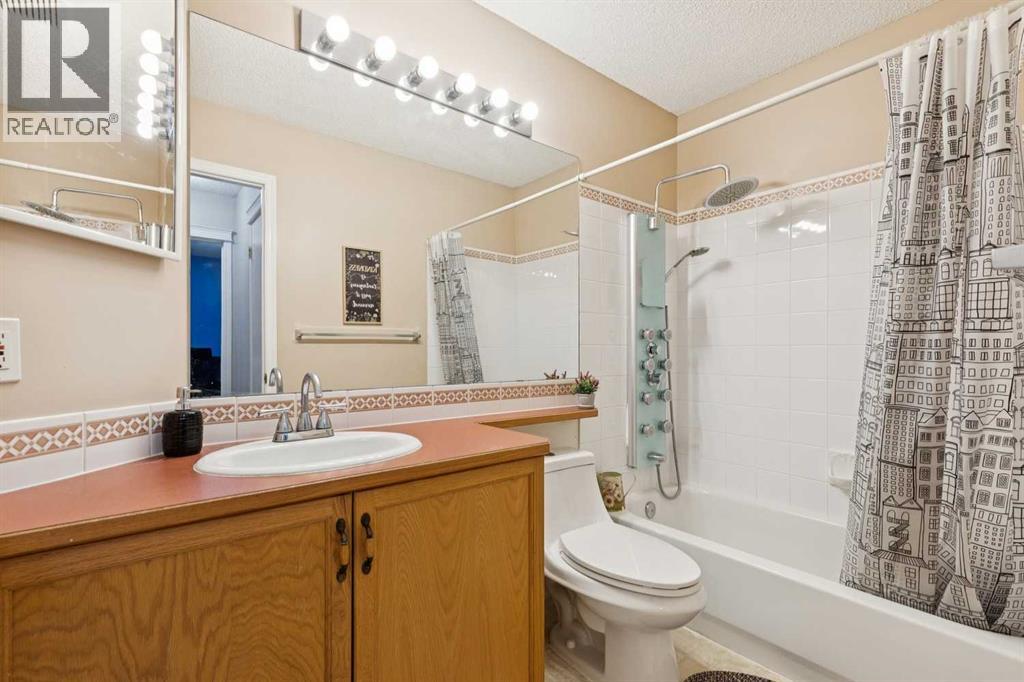 Single Family House Bi-level for Sale in  Inverness Park SE McKenzie Towne Calgary 