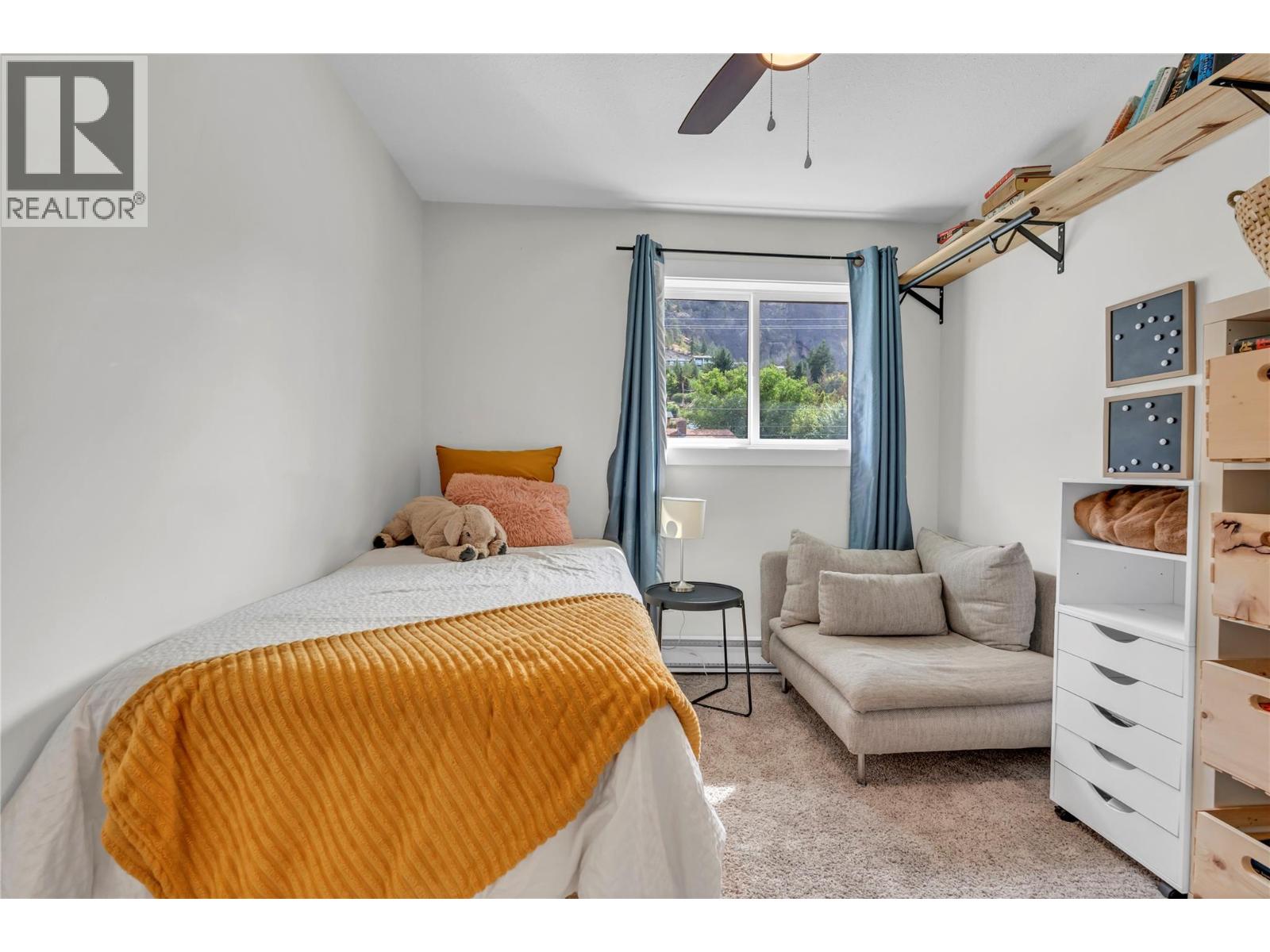 10816 Victoria Road S, Summerland