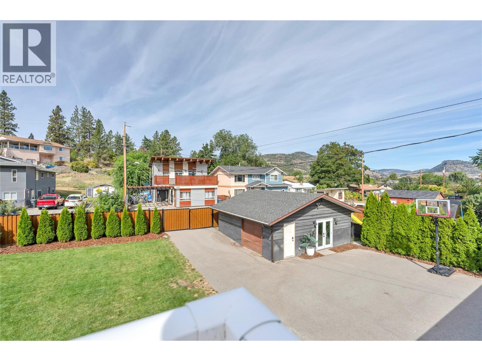 10816 Victoria Road S, Summerland