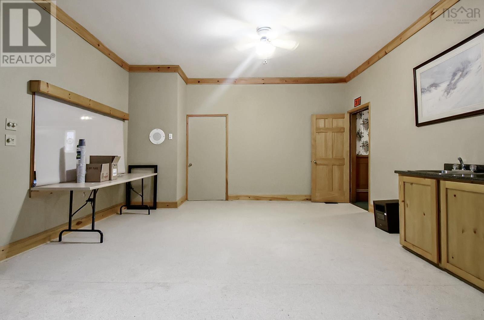 Property 34 of 49 of 172, 184, 194 King Street