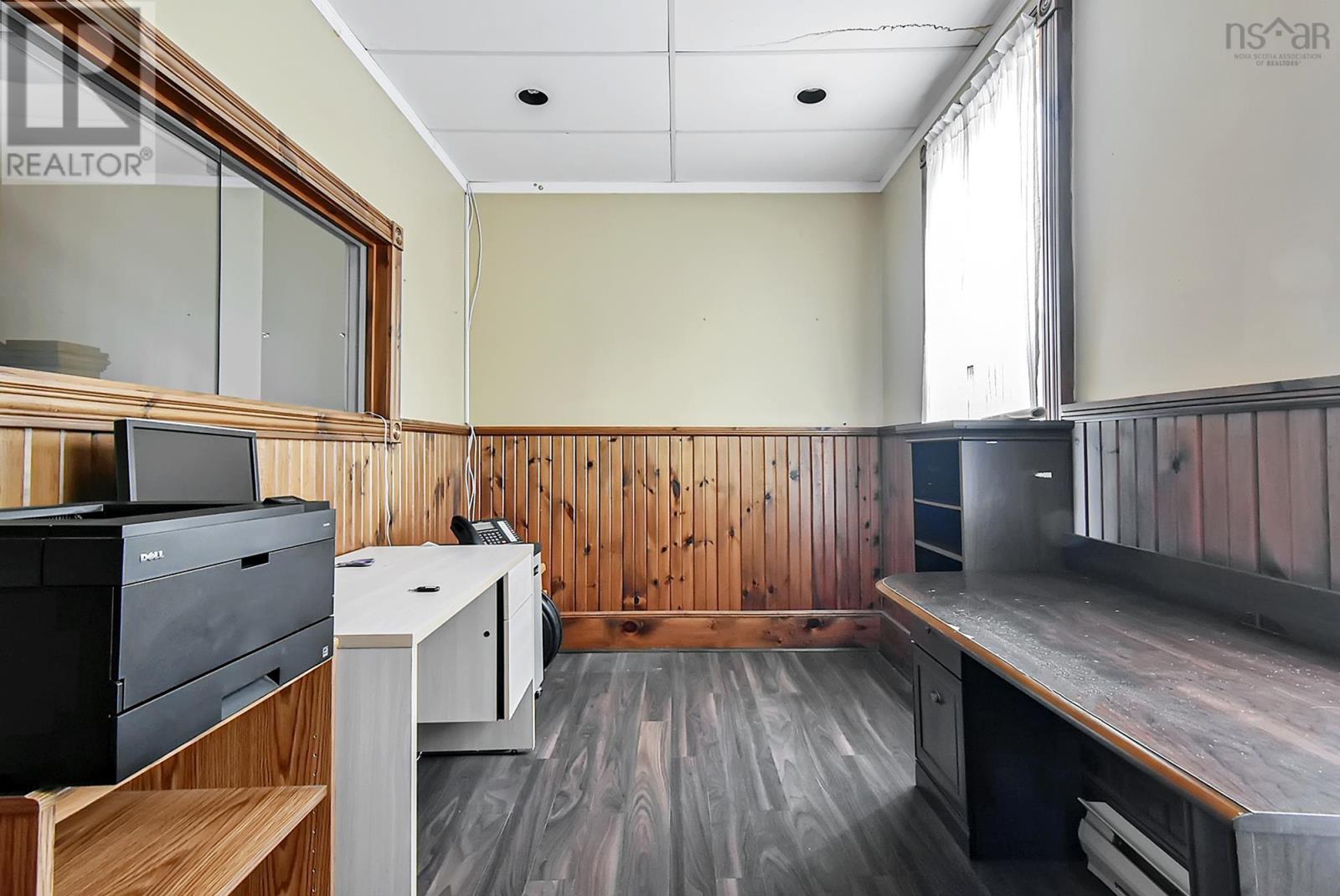 Property 37 of 49 of 172, 184, 194 King Street