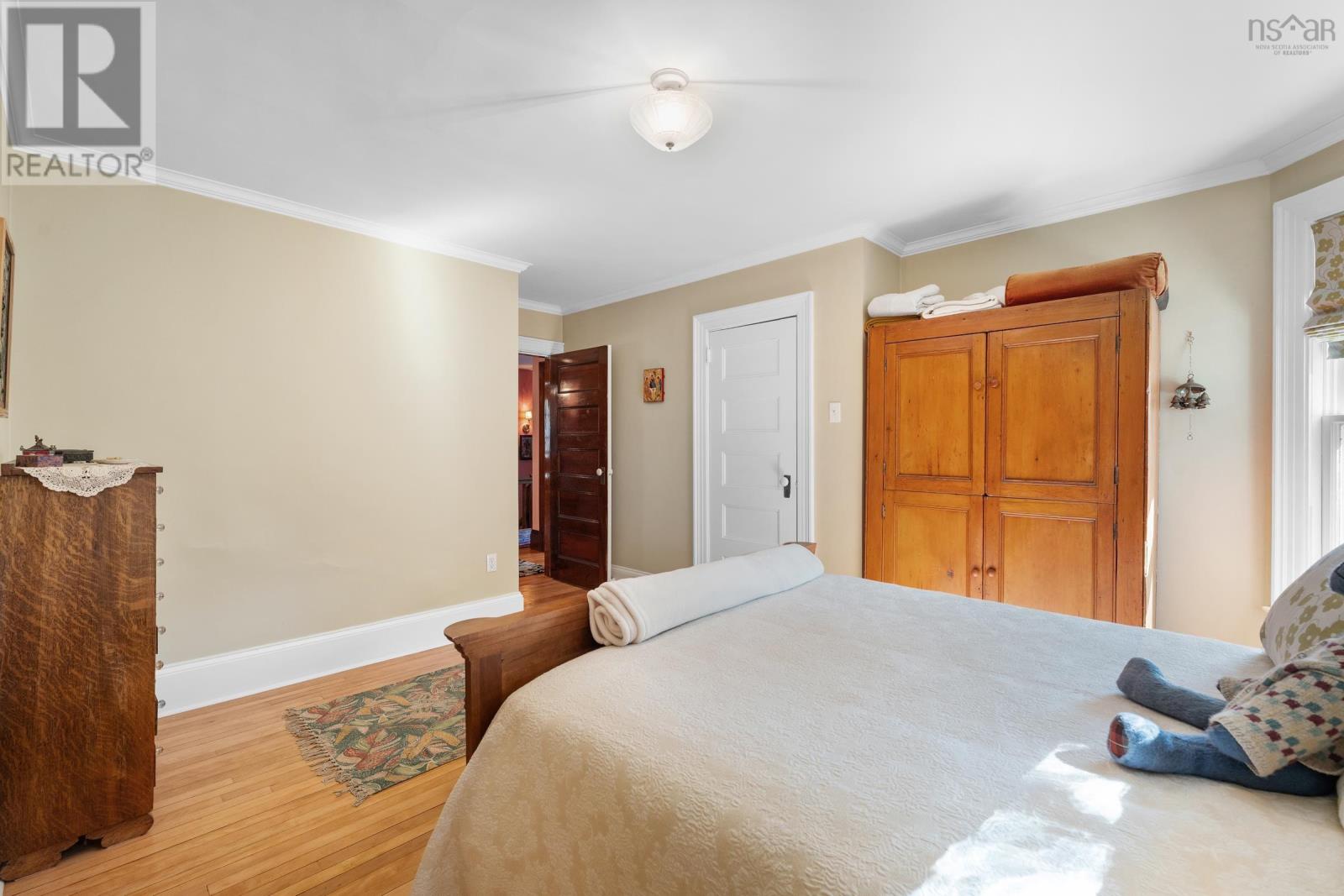 Property 28 of 34 of 95 First Avenue