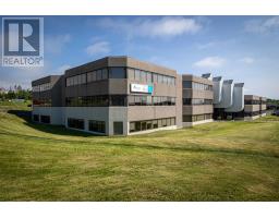 370 Torbay Road thumbnail 3