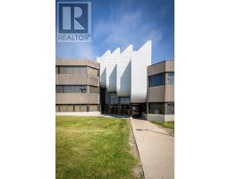 370 Torbay Road thumbnail 5
