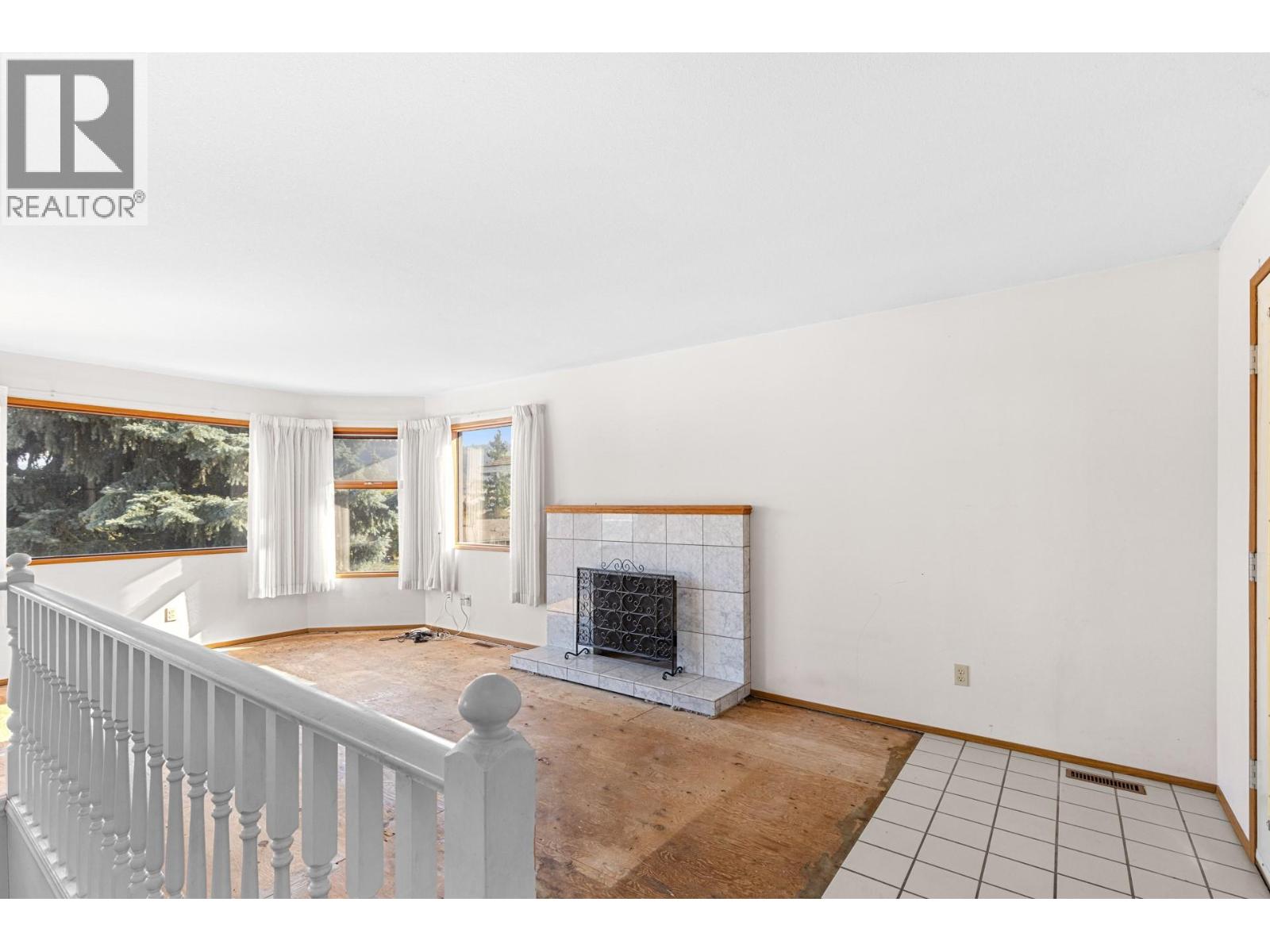  320 Moubray Road, Kelowna