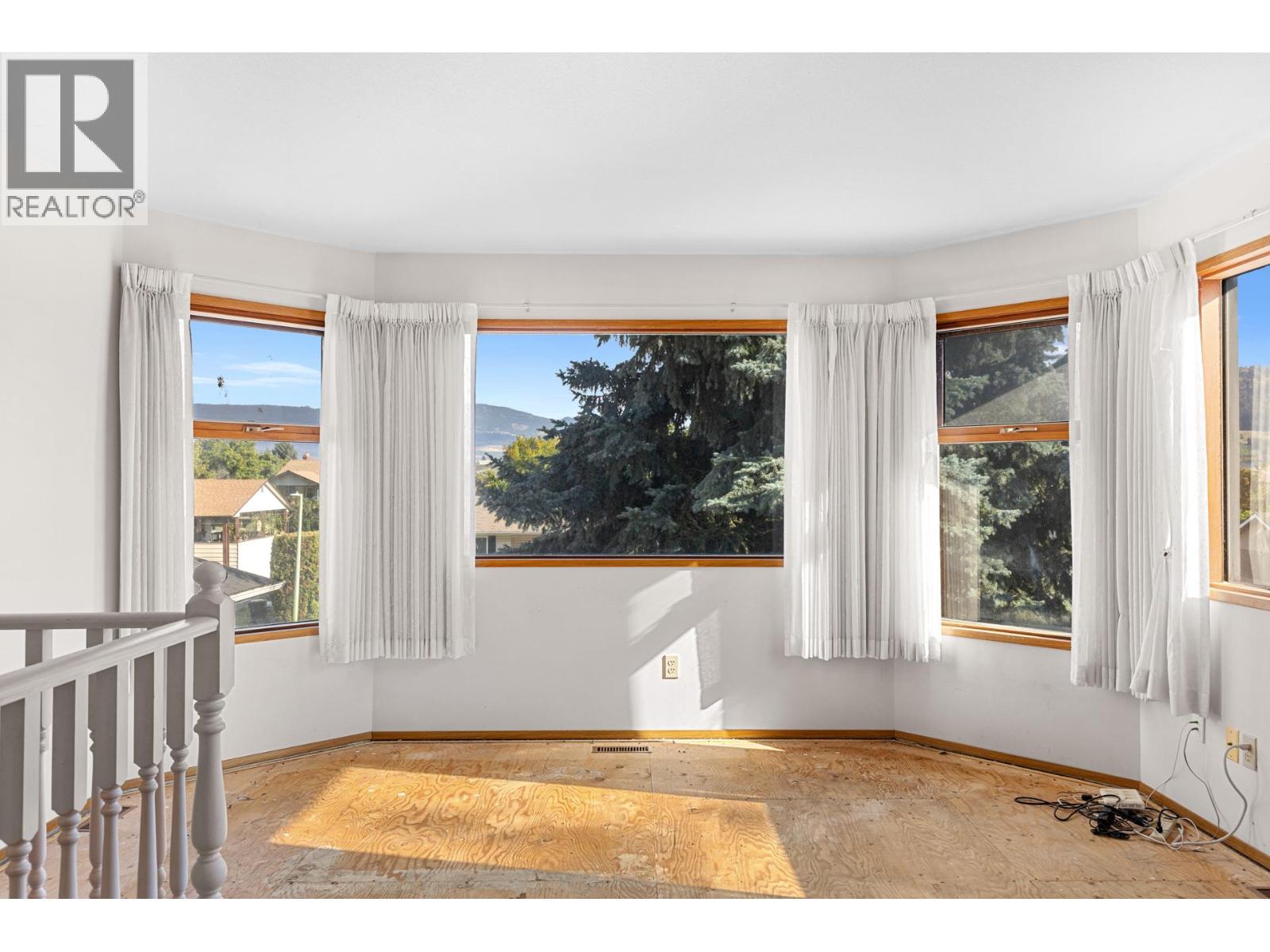  320 Moubray Road, Kelowna