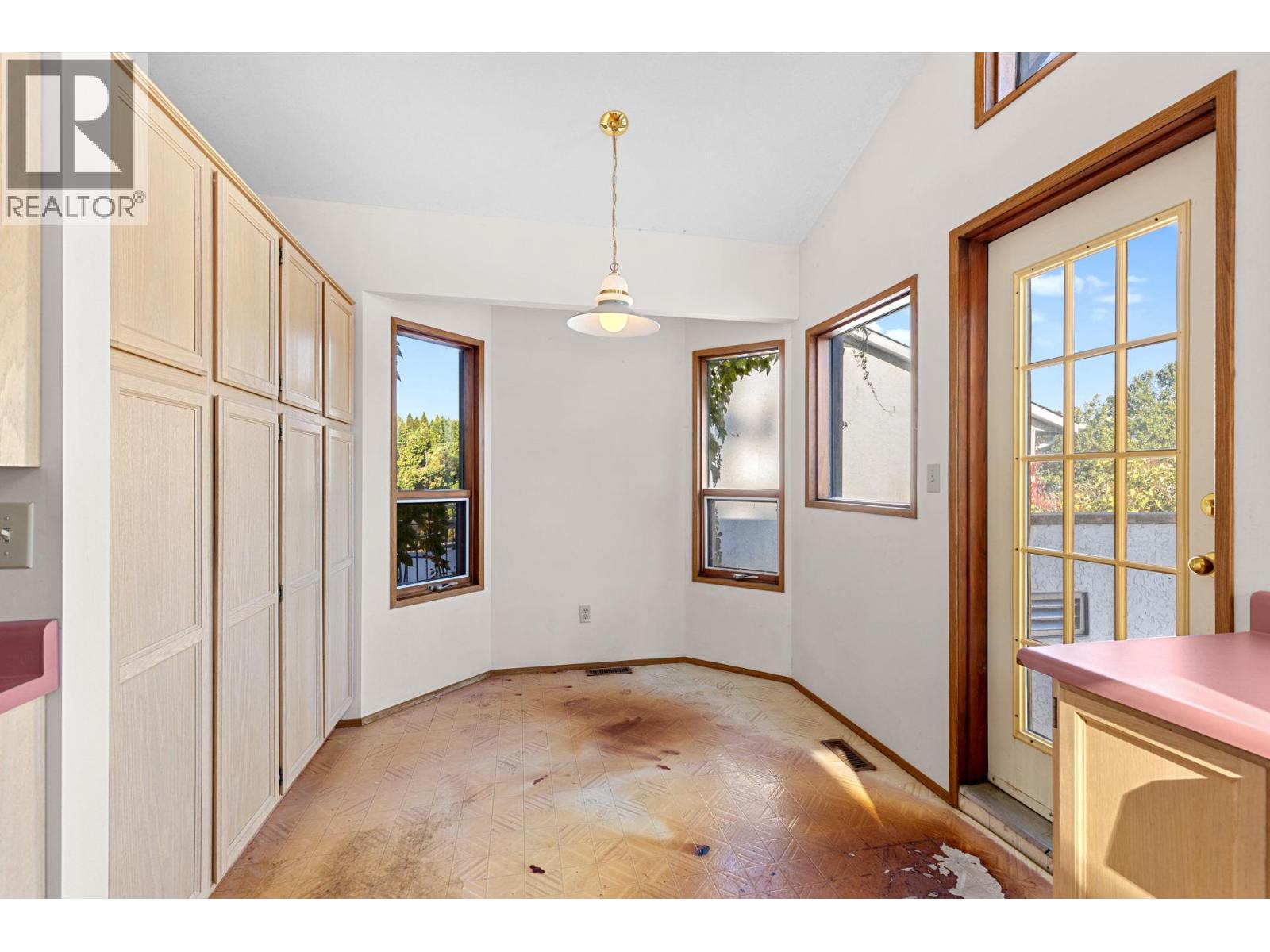  320 Moubray Road, Kelowna