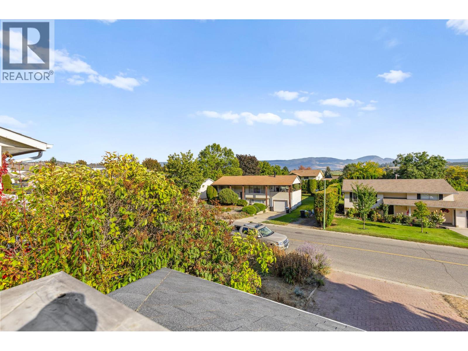  320 Moubray Road, Kelowna