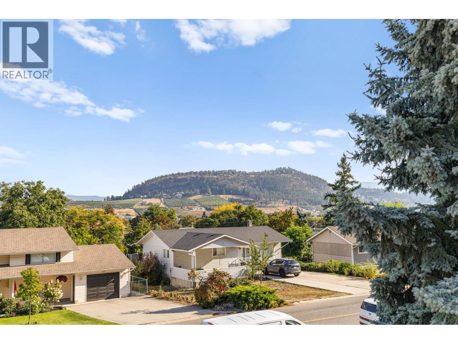  320 Moubray Road, Kelowna