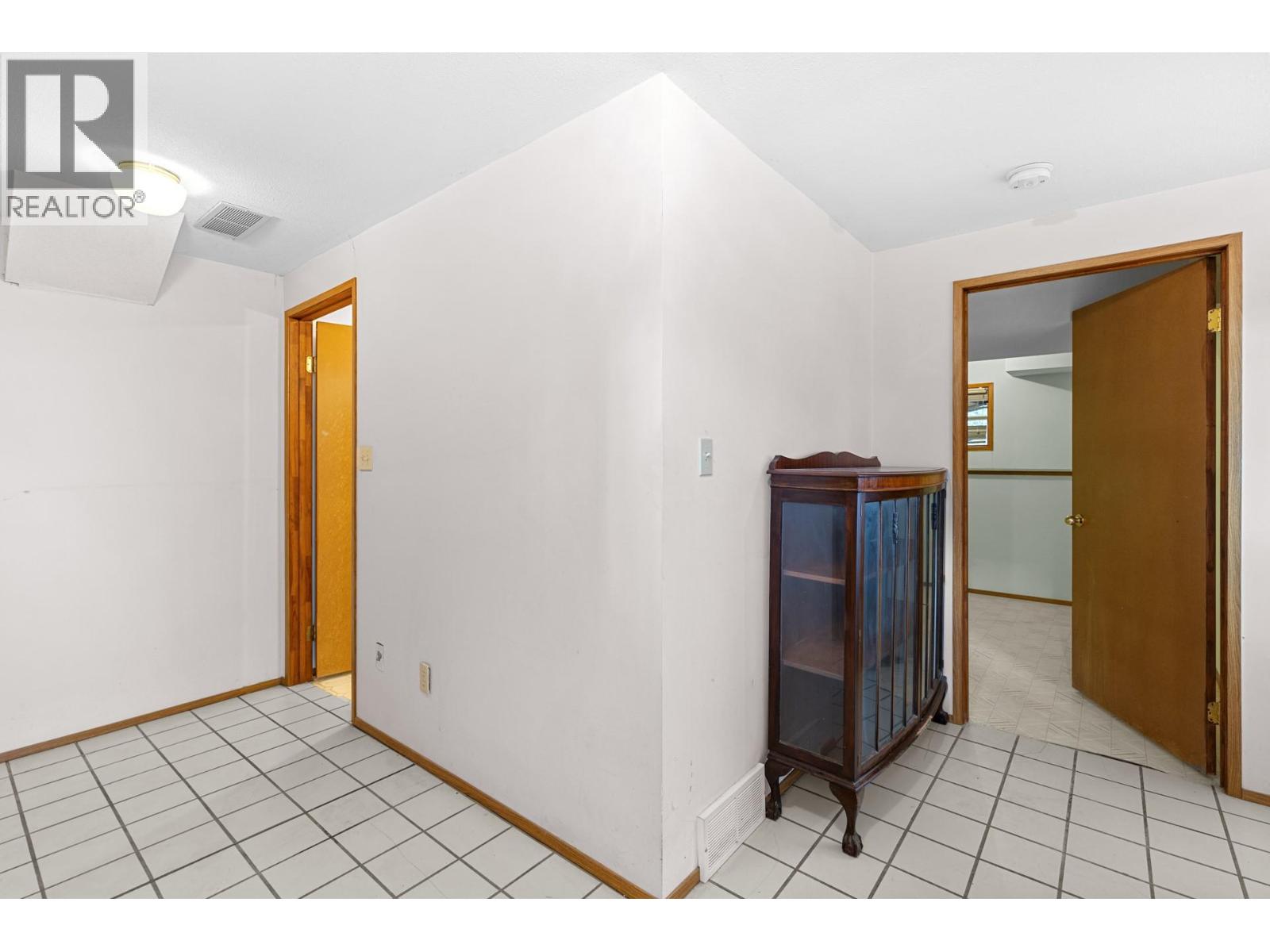  320 Moubray Road, Kelowna