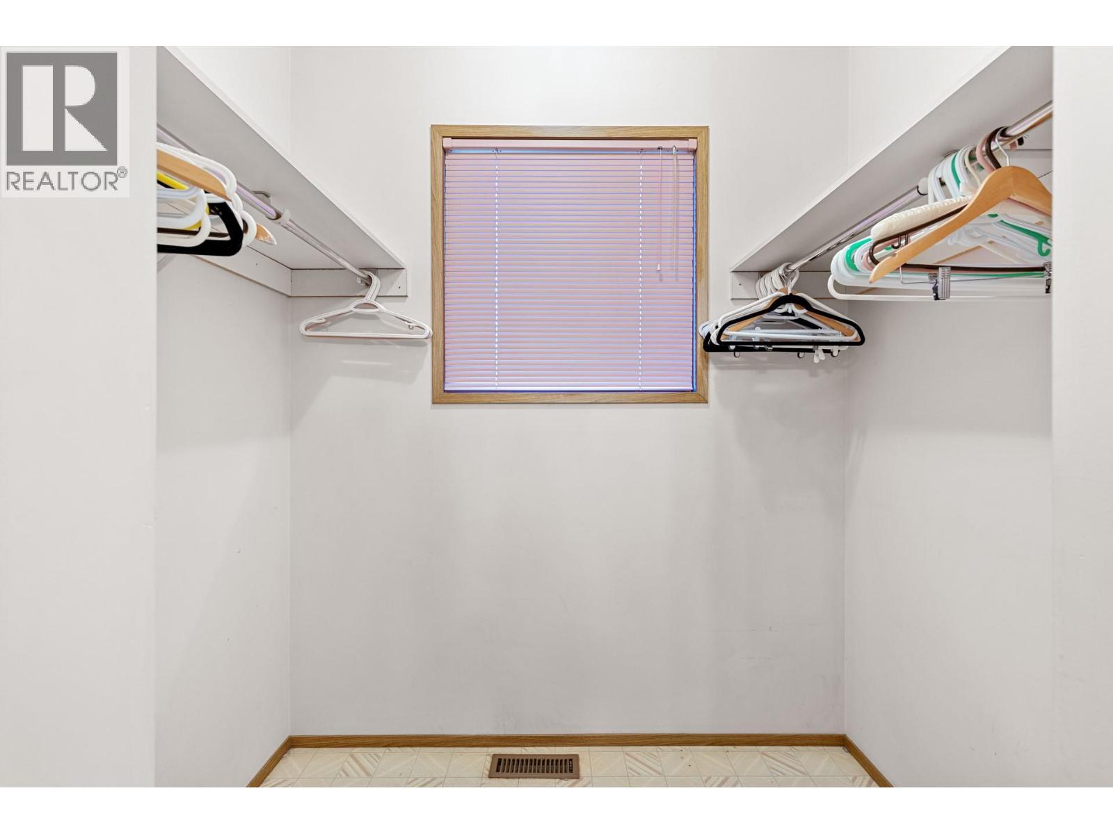  320 Moubray Road, Kelowna