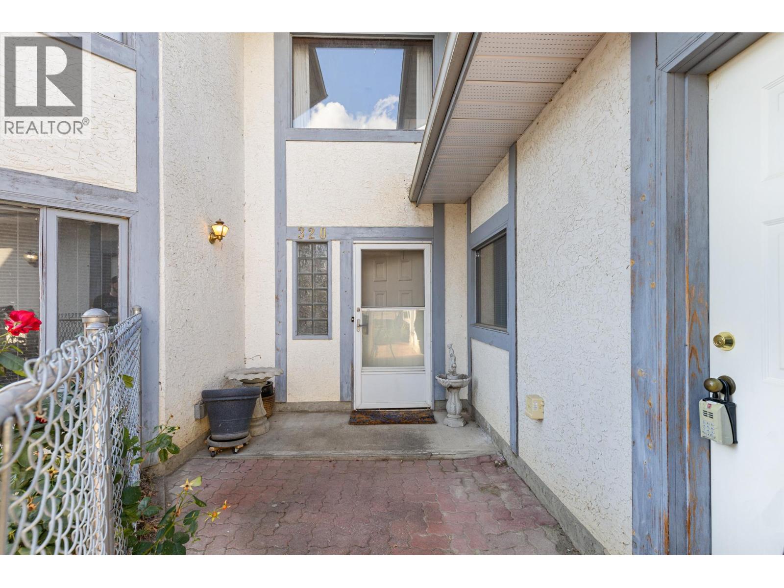  320 Moubray Road, Kelowna