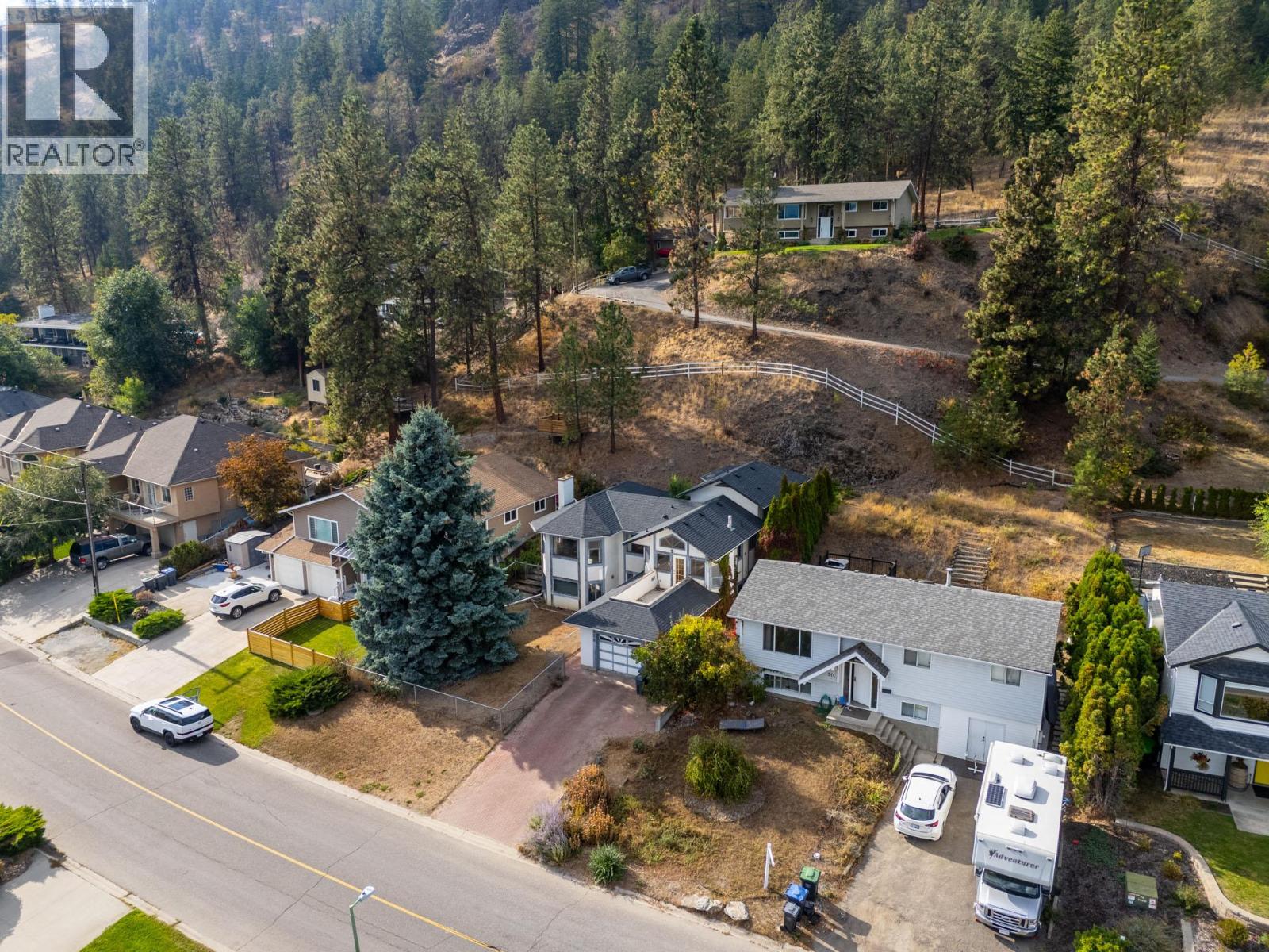  320 Moubray Road, Kelowna