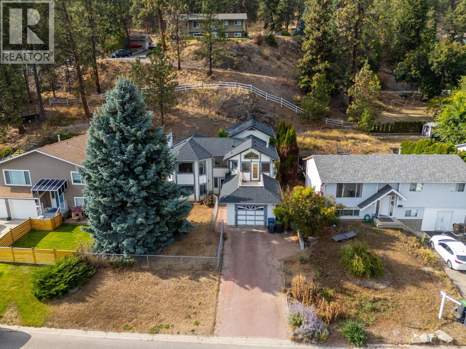  320 Moubray Road, Kelowna