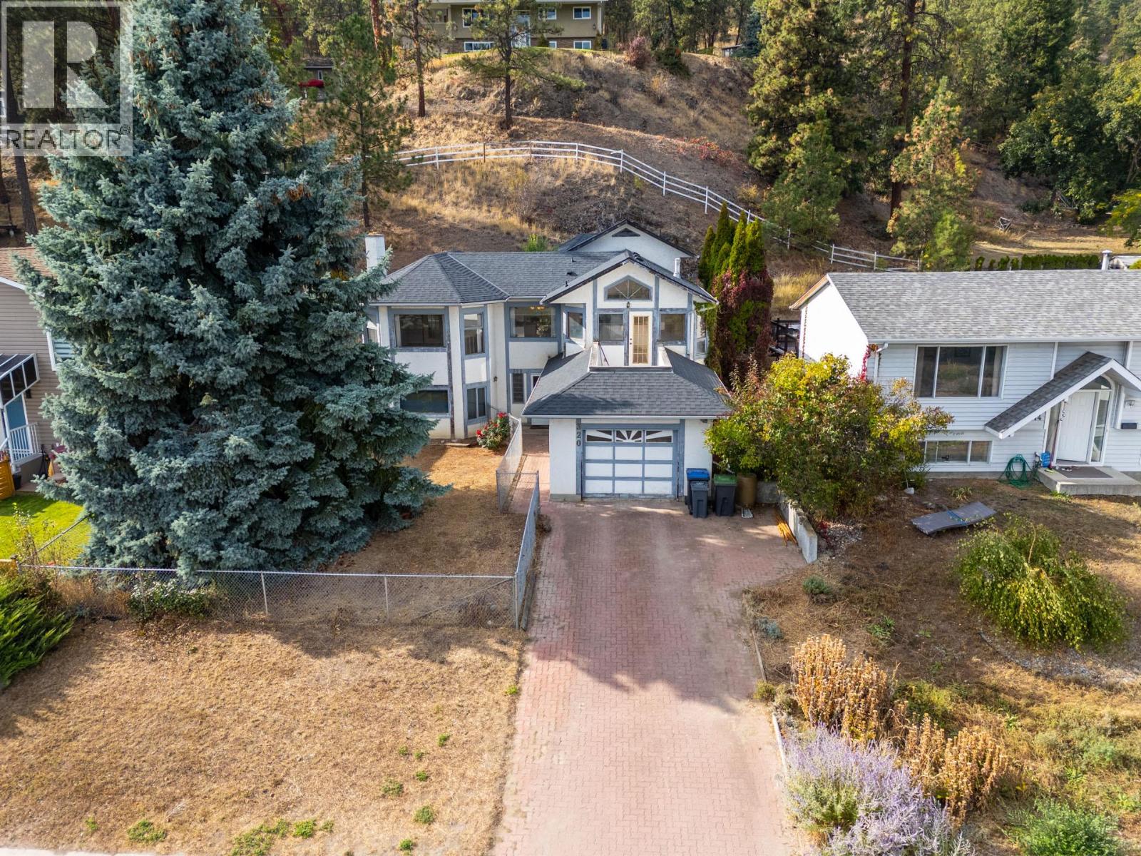  320 Moubray Road, Kelowna