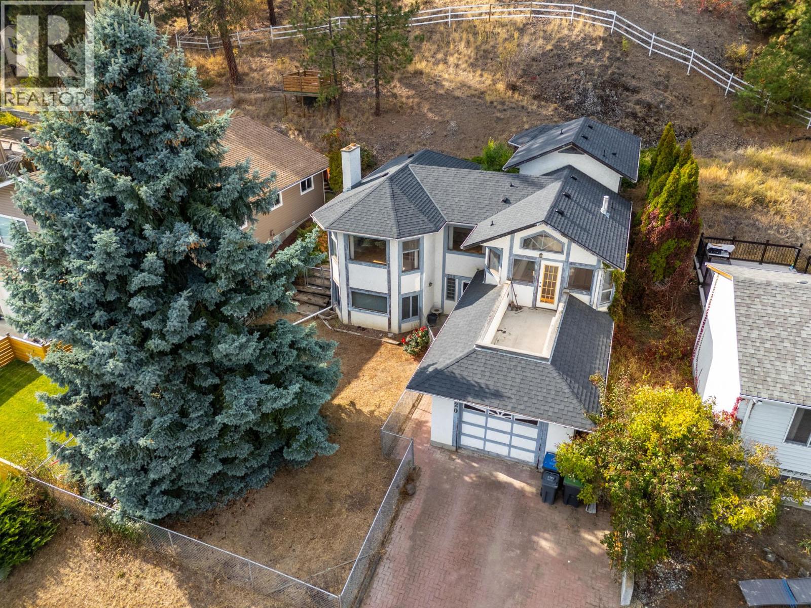  320 Moubray Road, Kelowna