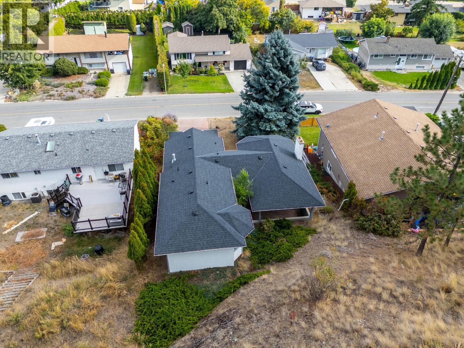  320 Moubray Road, Kelowna