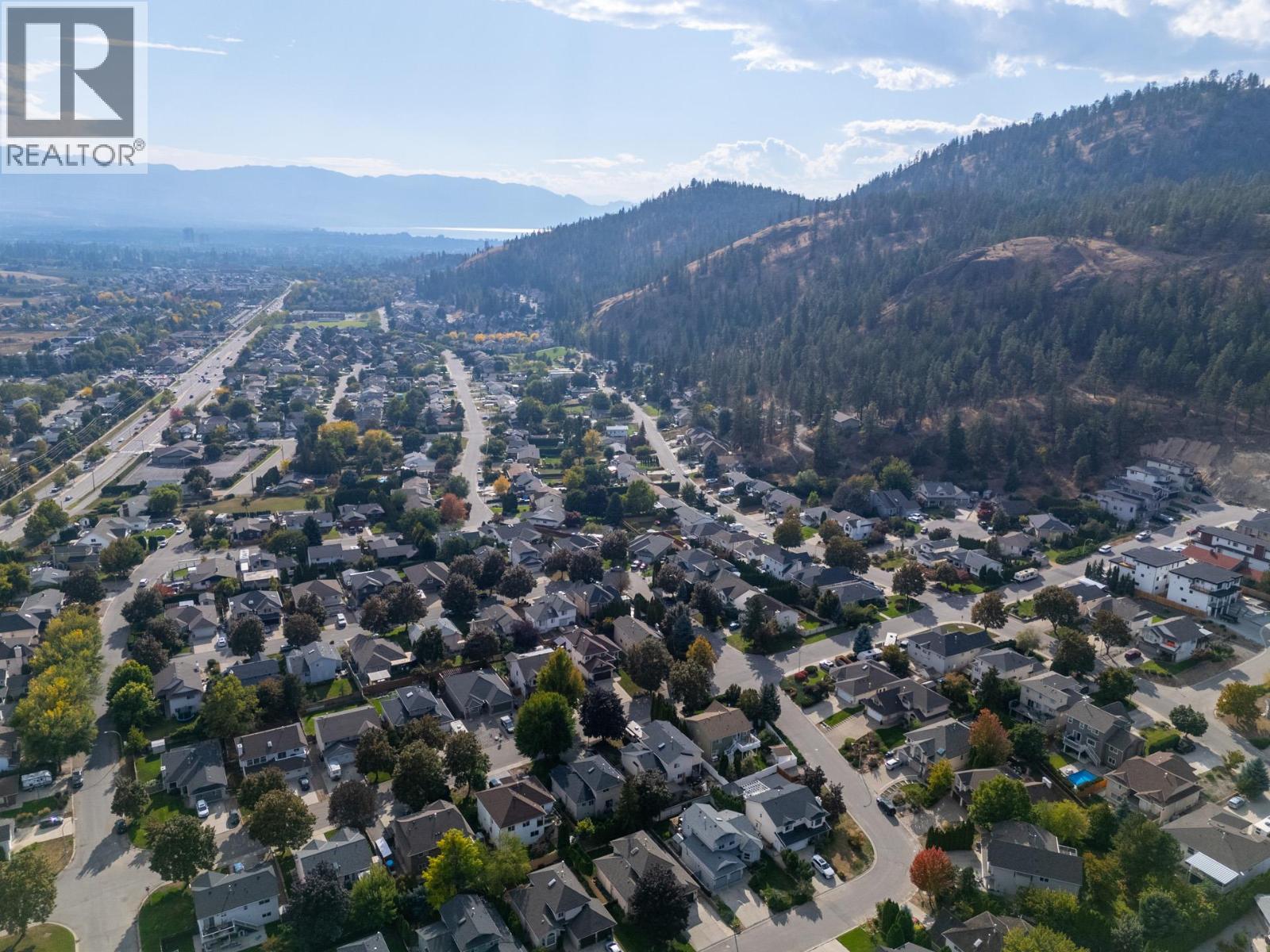  320 Moubray Road, Kelowna