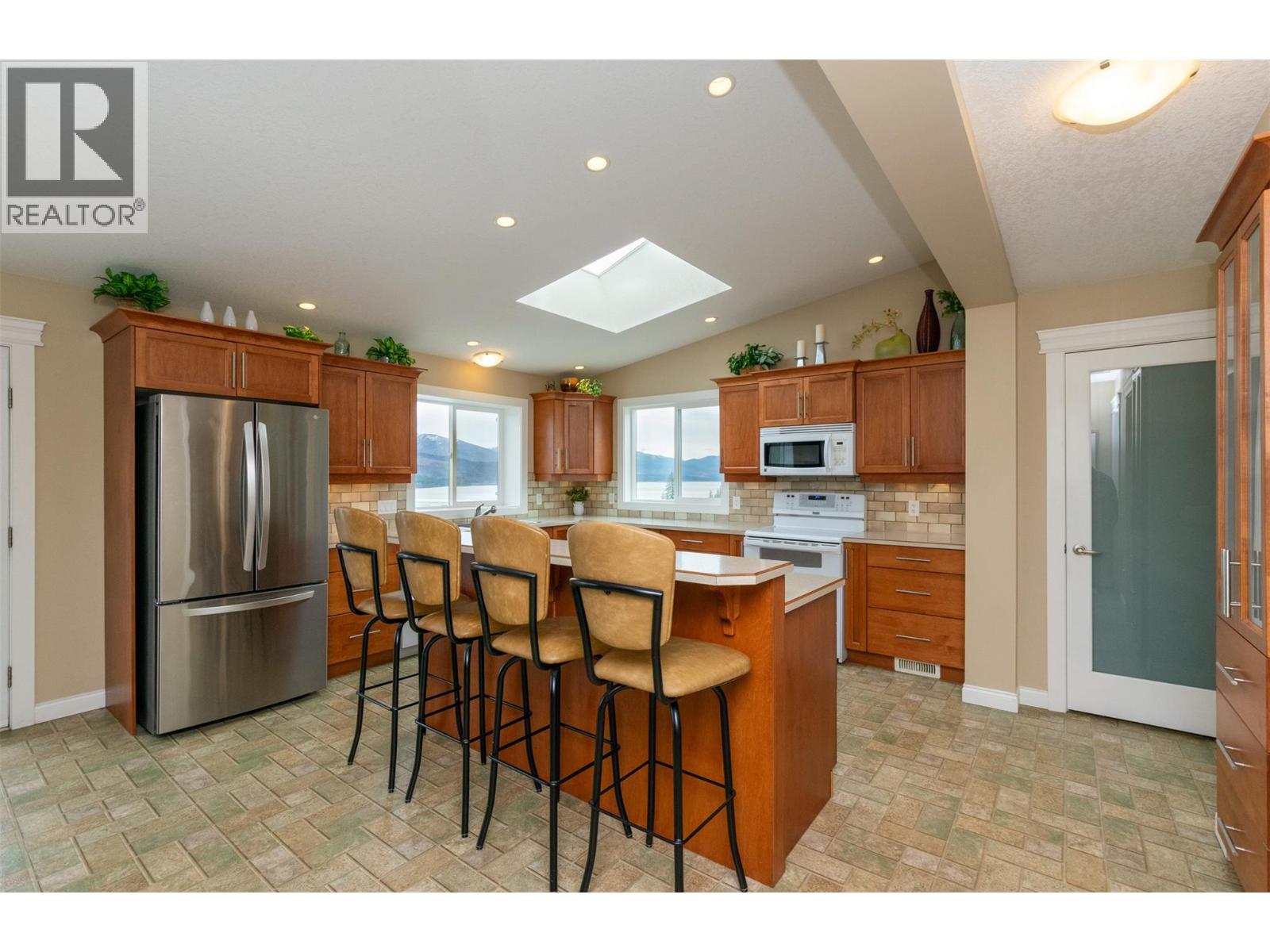 65 1510 Trans Canada Highway, Sorrento