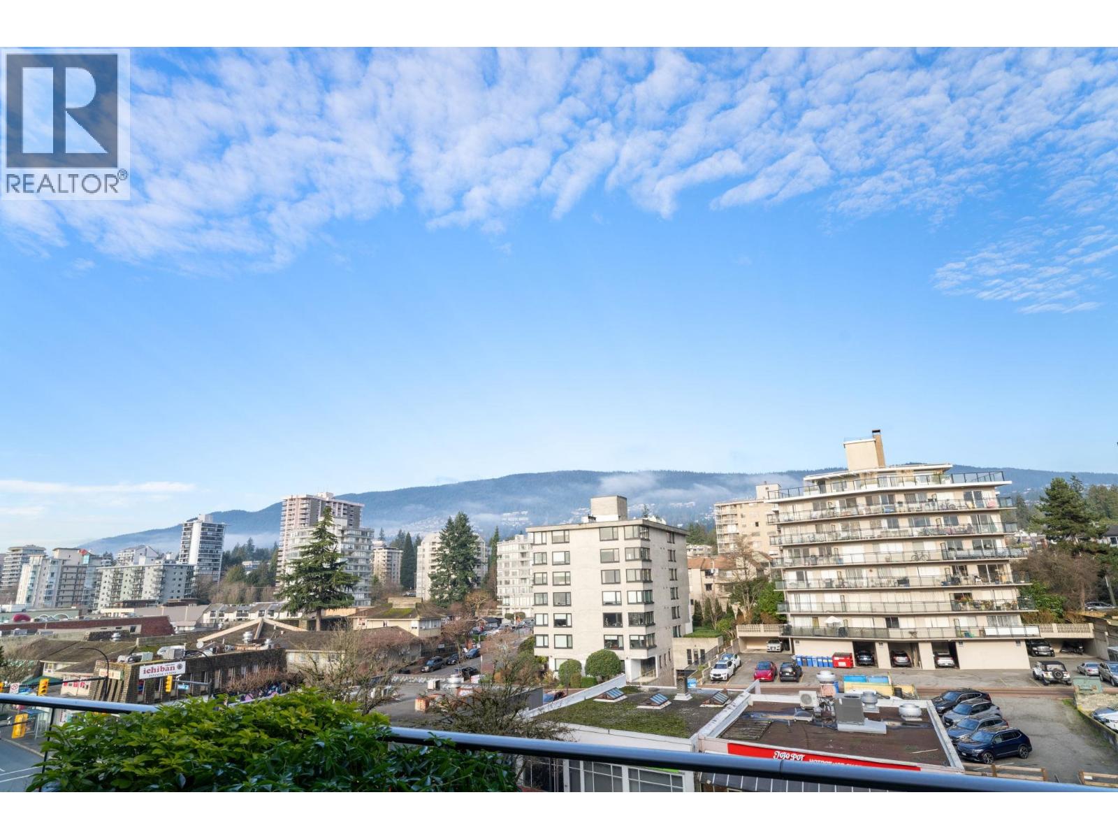 409 1355 BELLEVUE AVENUE, West Vancouver