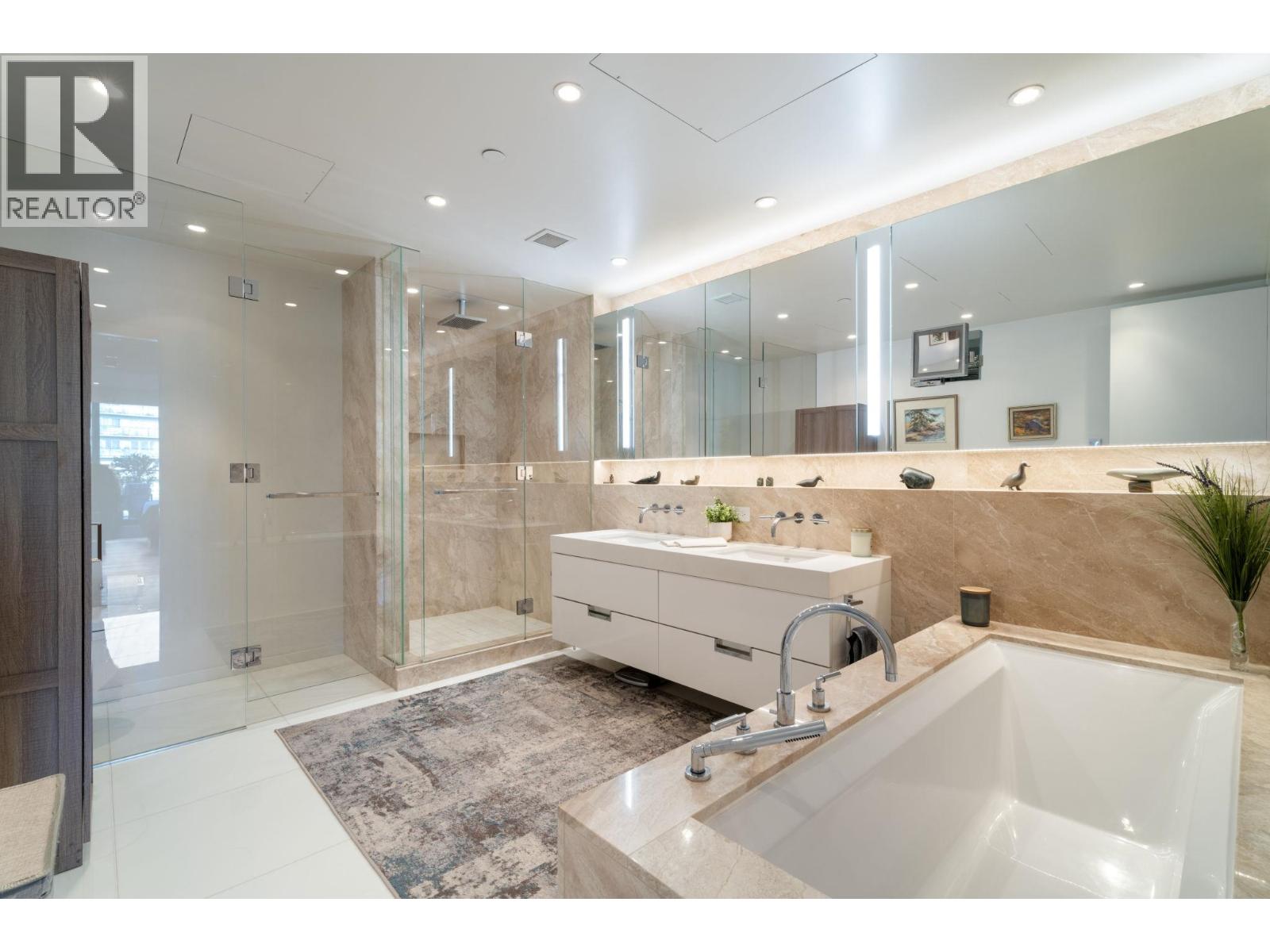 409 1355 BELLEVUE AVENUE, West Vancouver