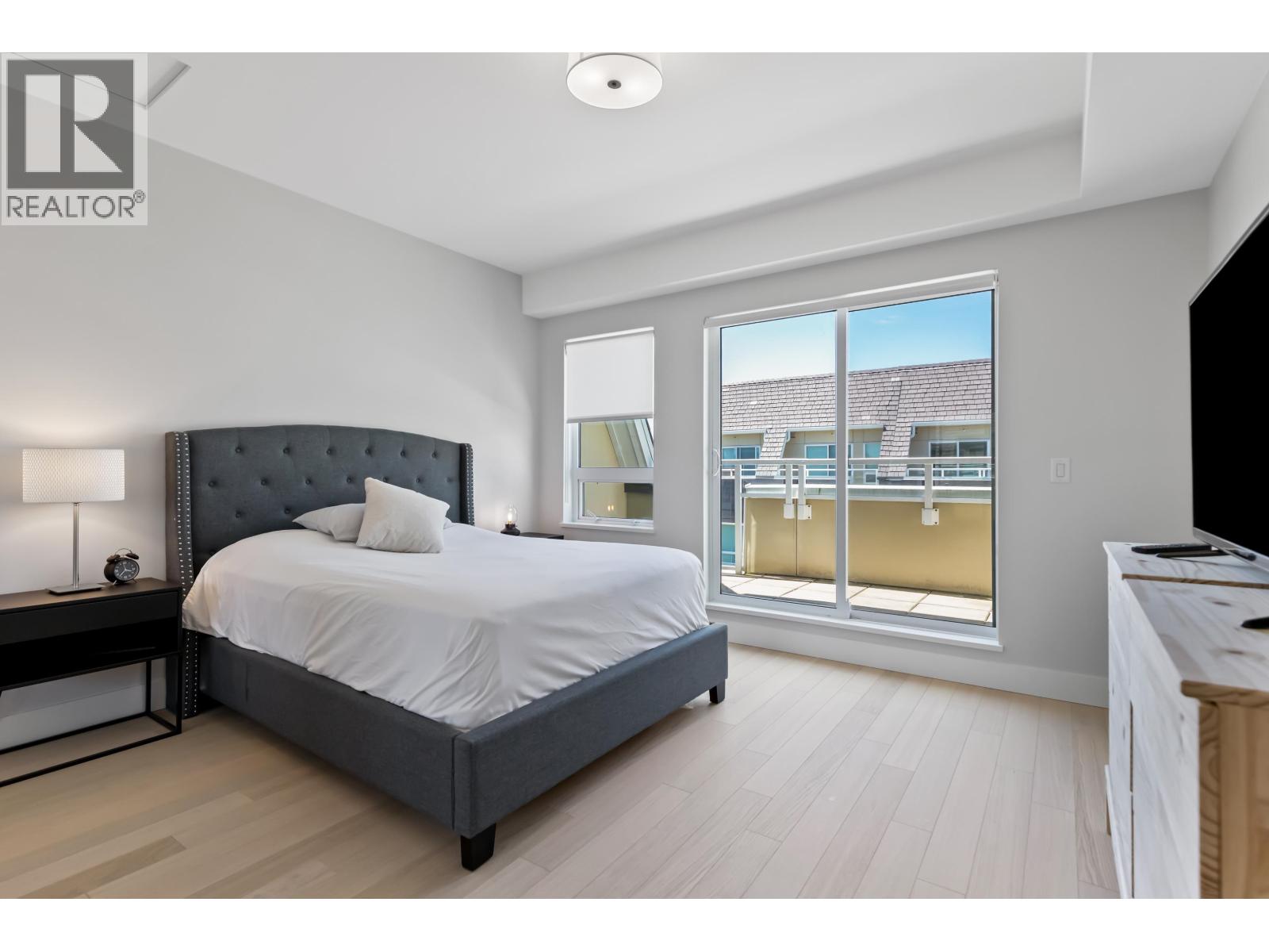 122 12040 PLAZA STREET, Maple Ridge