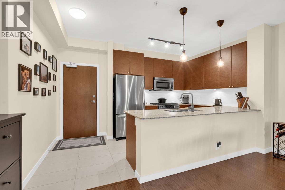 216 101 MORRISSEY ROAD, Port Moody