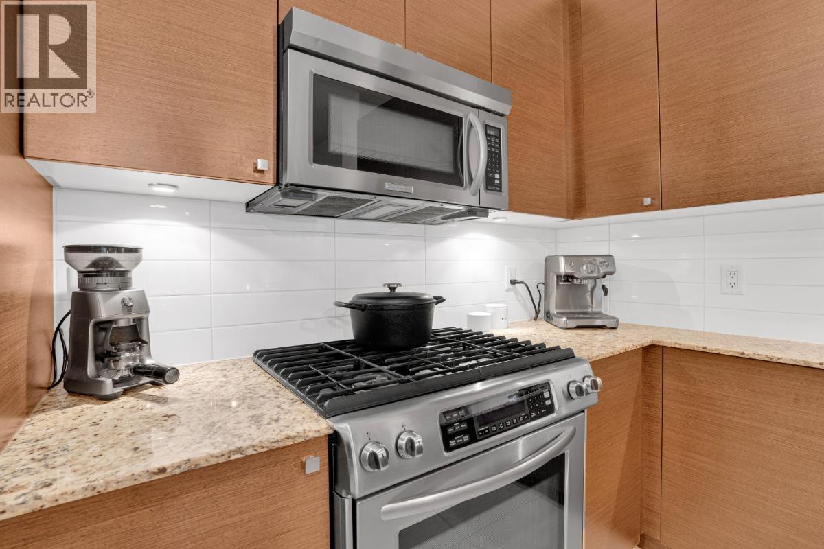 216 101 MORRISSEY ROAD, Port Moody