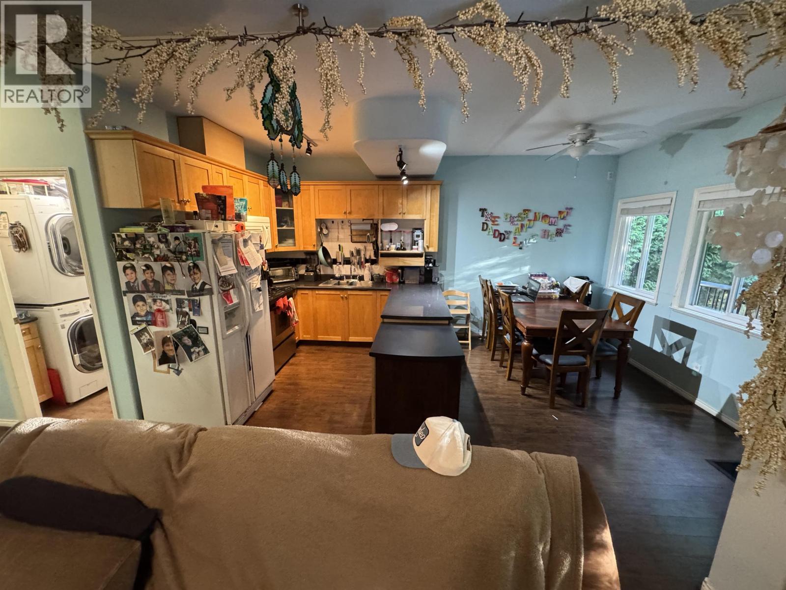 6693 CANADA WAY, Burnaby