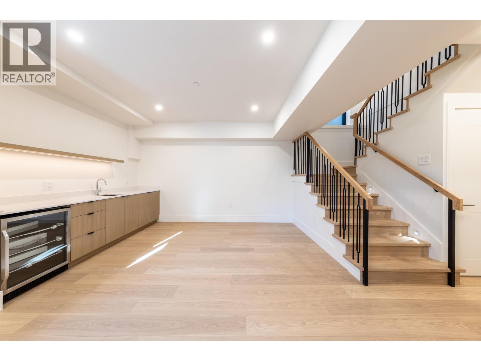 4039 W 11TH AVENUE, Vancouver