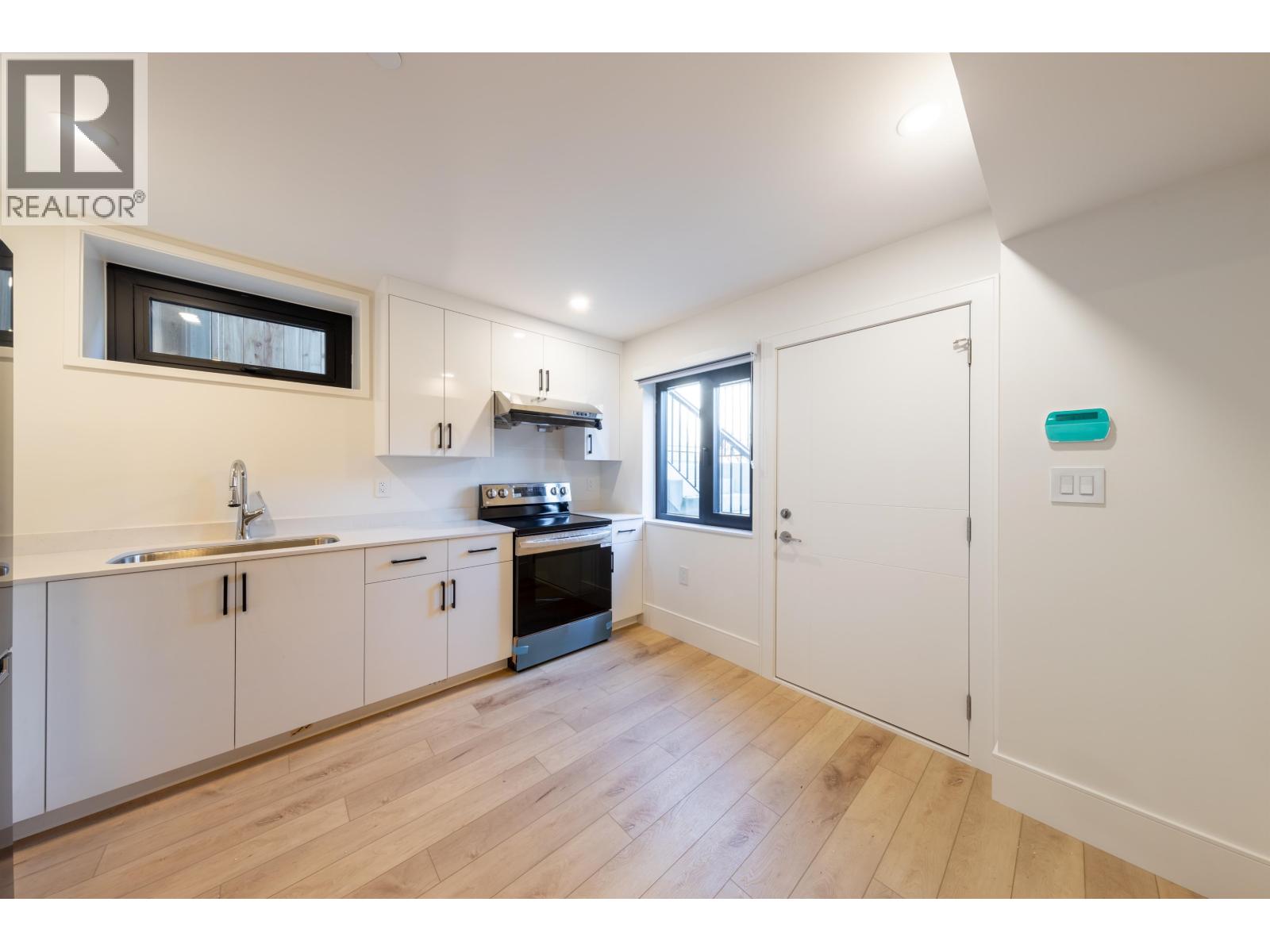 4039 W 11TH AVENUE, Vancouver