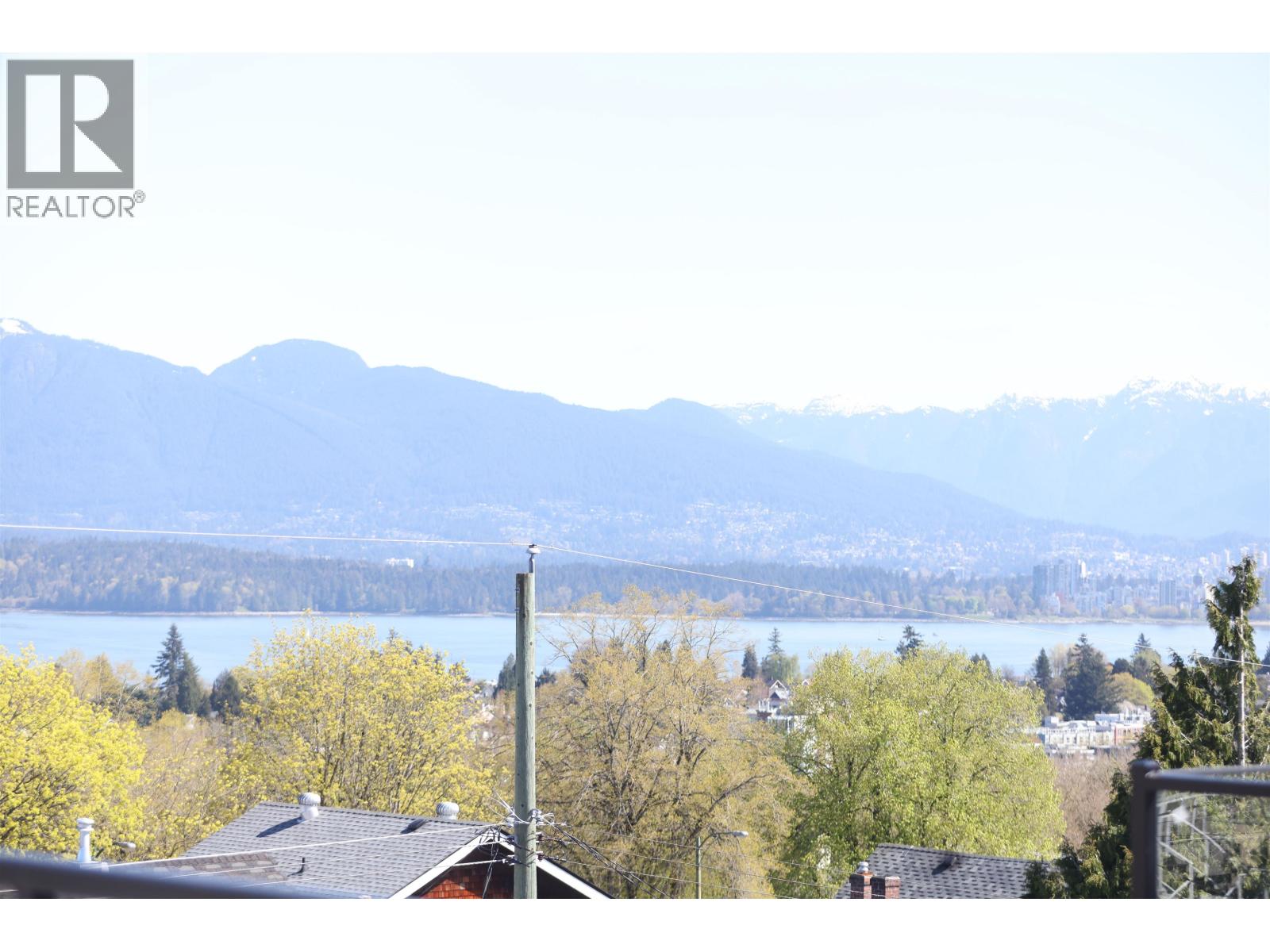 4039 W 11TH AVENUE, Vancouver