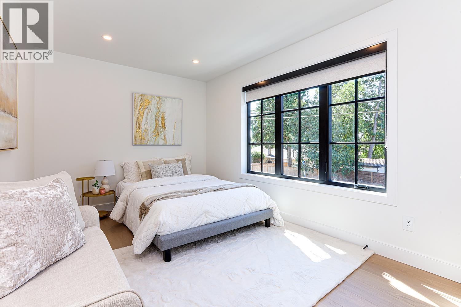 6009 16 AVENUE, Delta