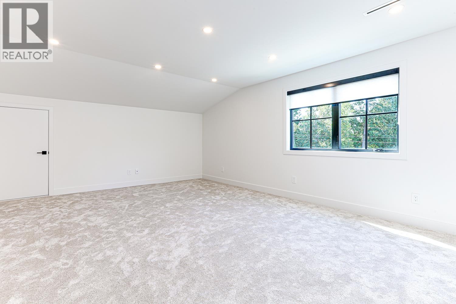 6009 16 AVENUE, Delta