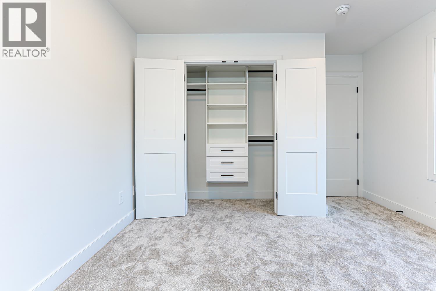 6009 16 AVENUE, Delta