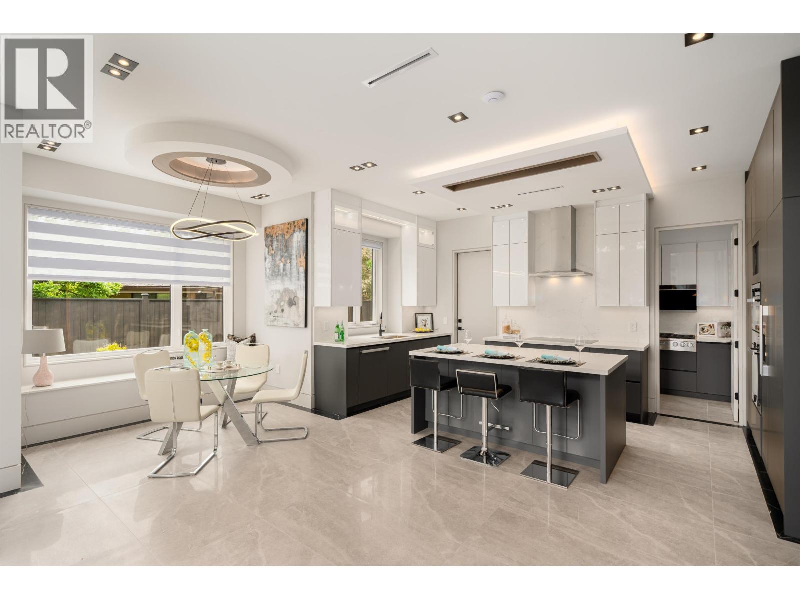 6571 WHITEOAK DRIVE, Richmond