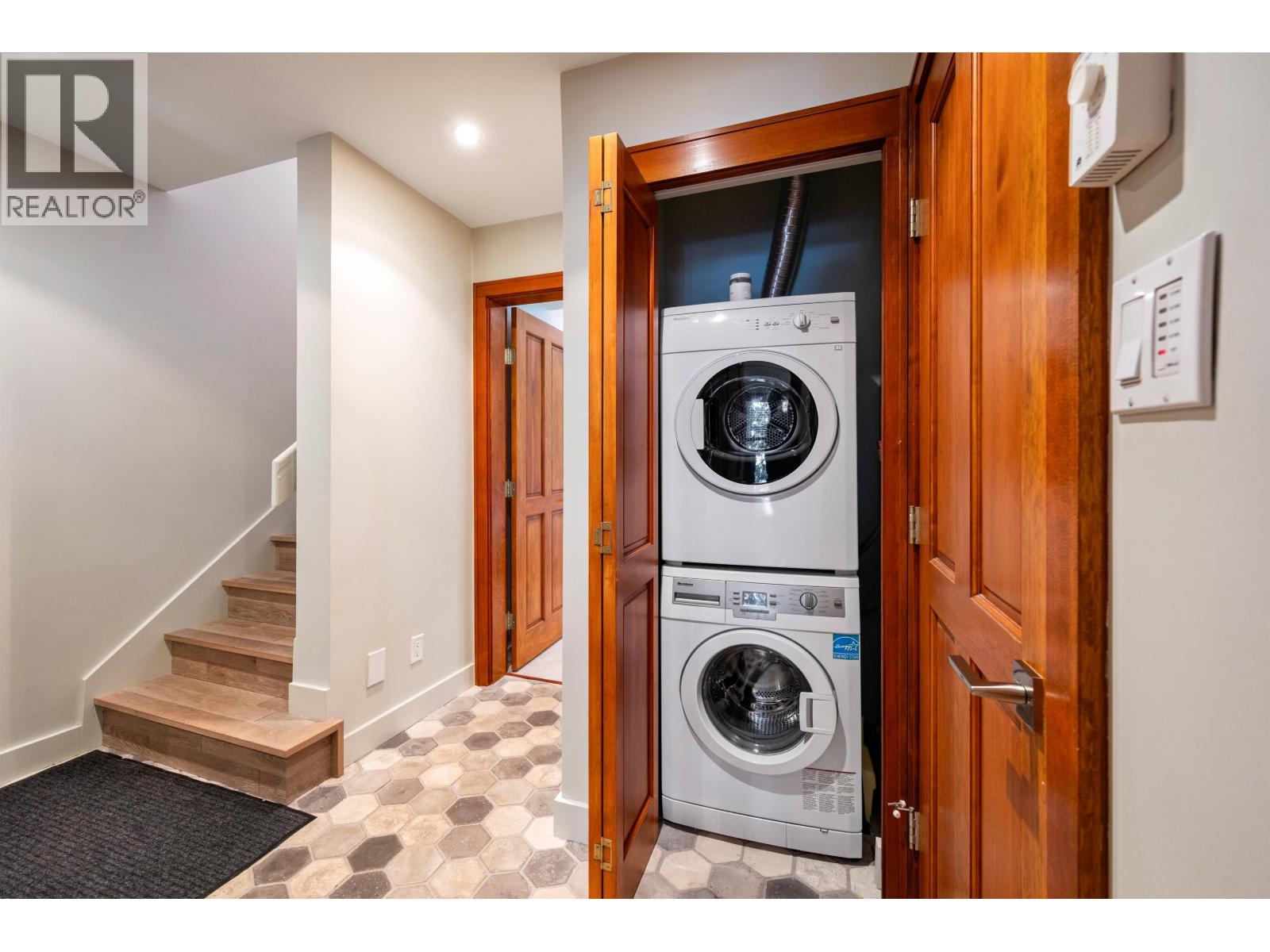 4 4661 BLACKCOMB WAY, Whistler