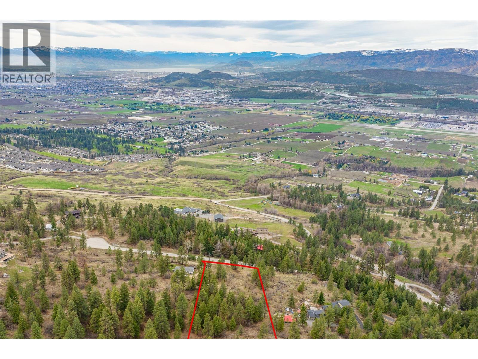  5601 Twin Creek Place, Kelowna