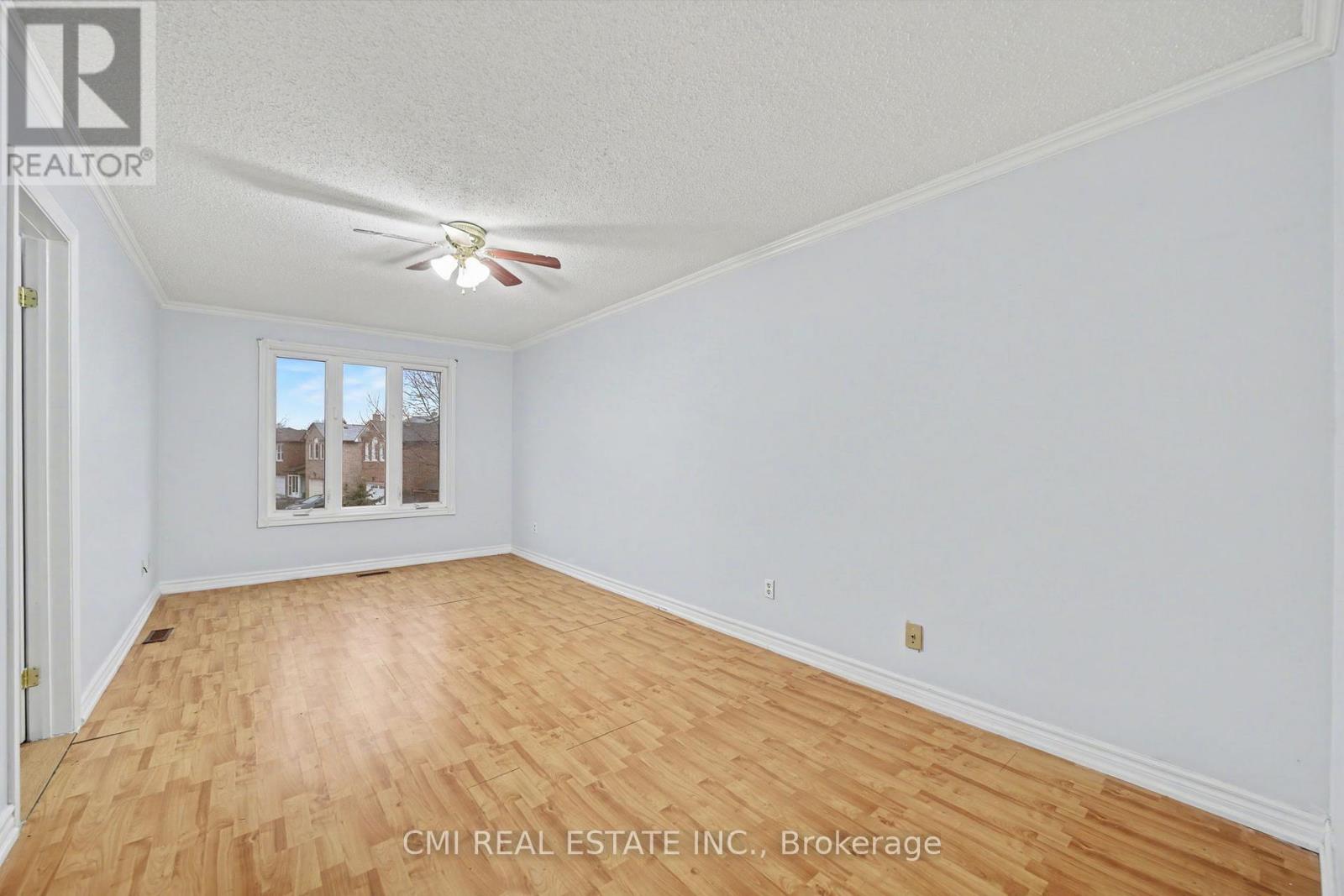 993 LUCERNE CRESCENT - 24