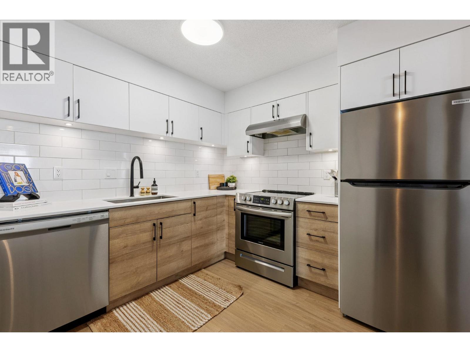 1102 1245 QUAYSIDE DRIVE, New Westminster