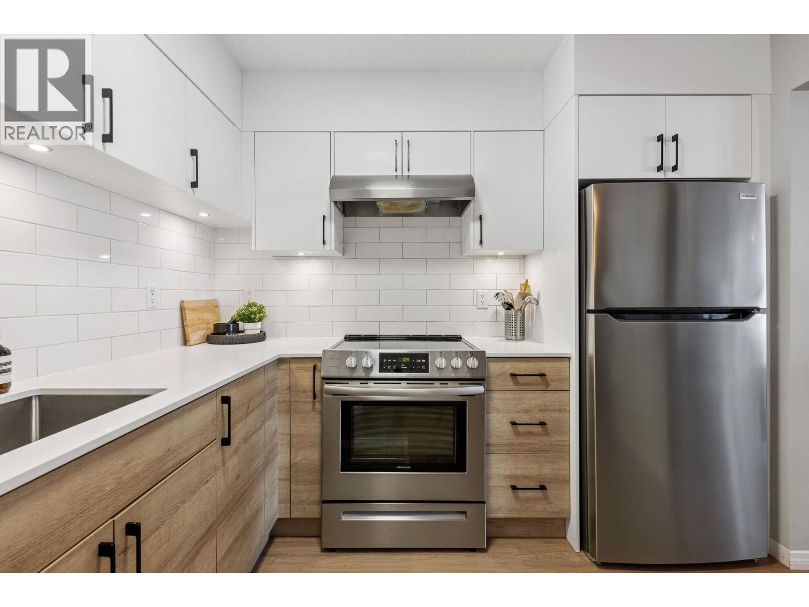 1102 1245 QUAYSIDE DRIVE, New Westminster