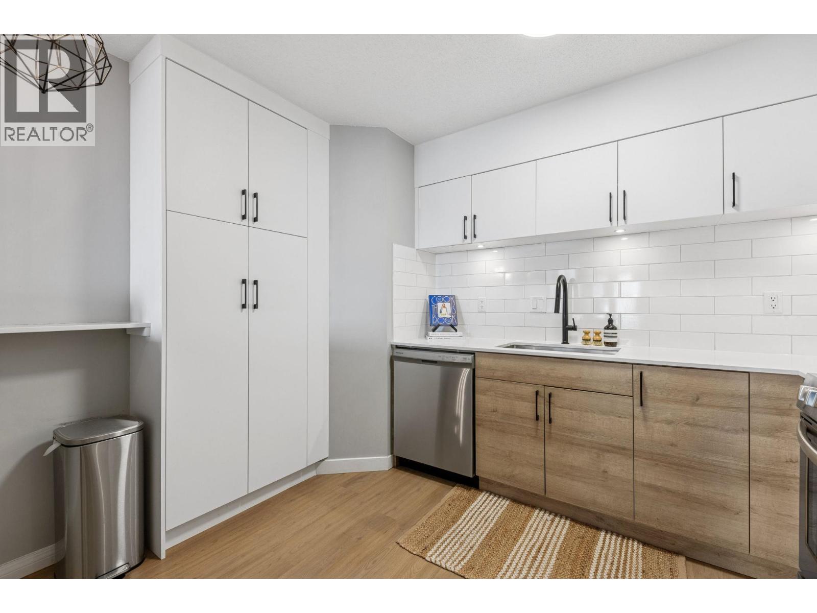 1102 1245 QUAYSIDE DRIVE, New Westminster