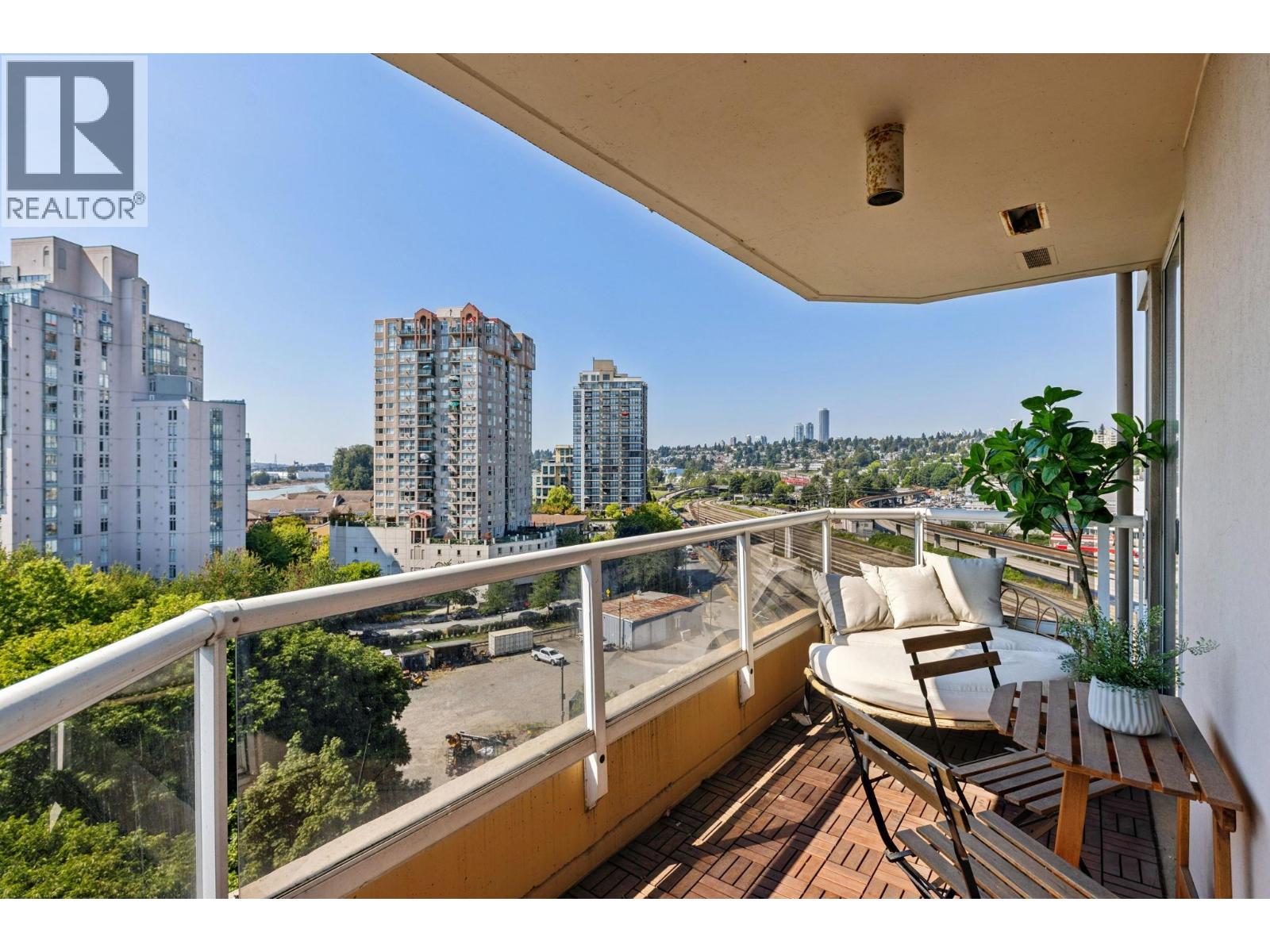 1102 1245 QUAYSIDE DRIVE, New Westminster