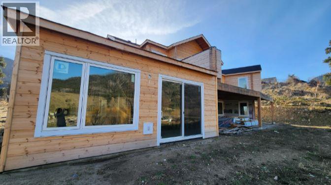 4850 Bassett Avenue, Okanagan Falls
