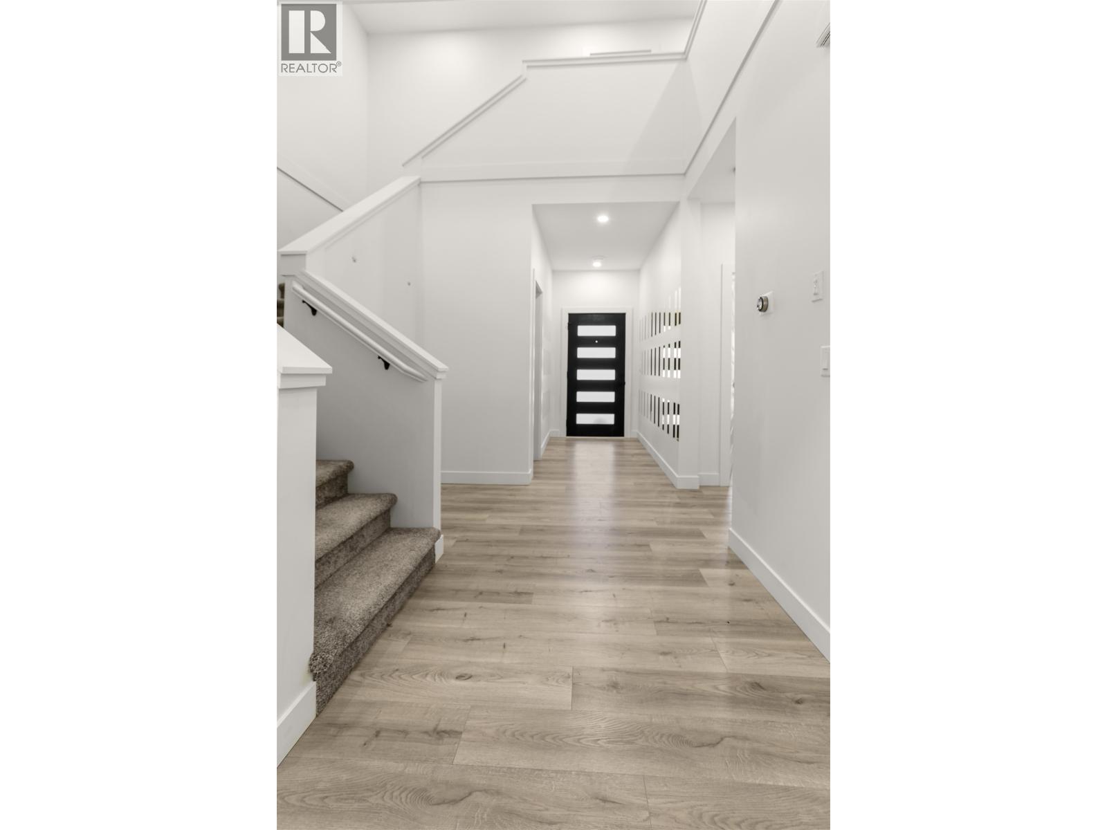 5224 SMITH AVENUE, Terrace