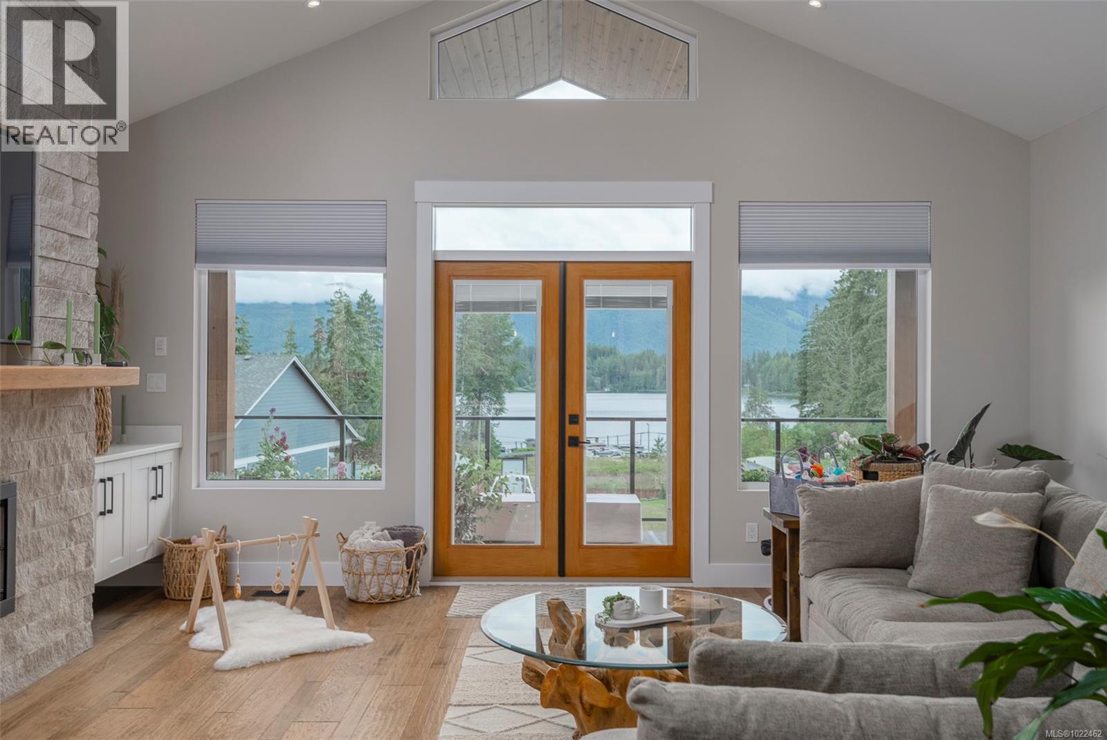 10407 Marina Vista Dr, Port Alberni