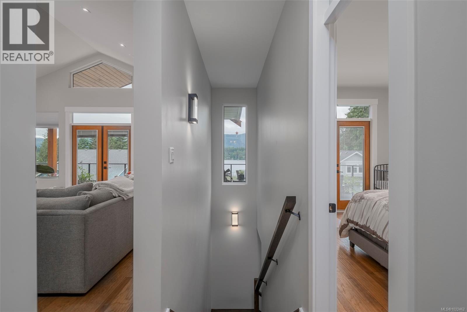 10407 Marina Vista Dr, Port Alberni