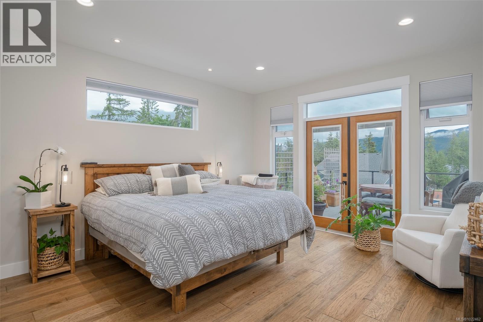 10407 Marina Vista Dr, Port Alberni