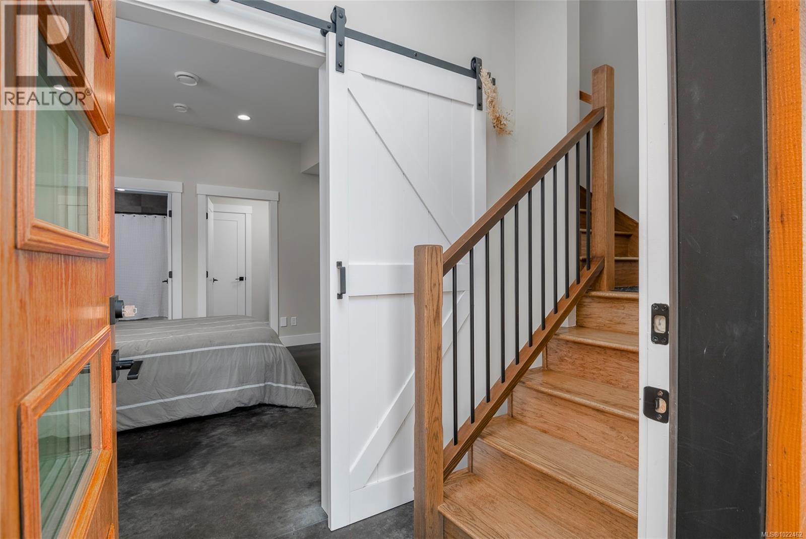 10407 Marina Vista Dr, Port Alberni