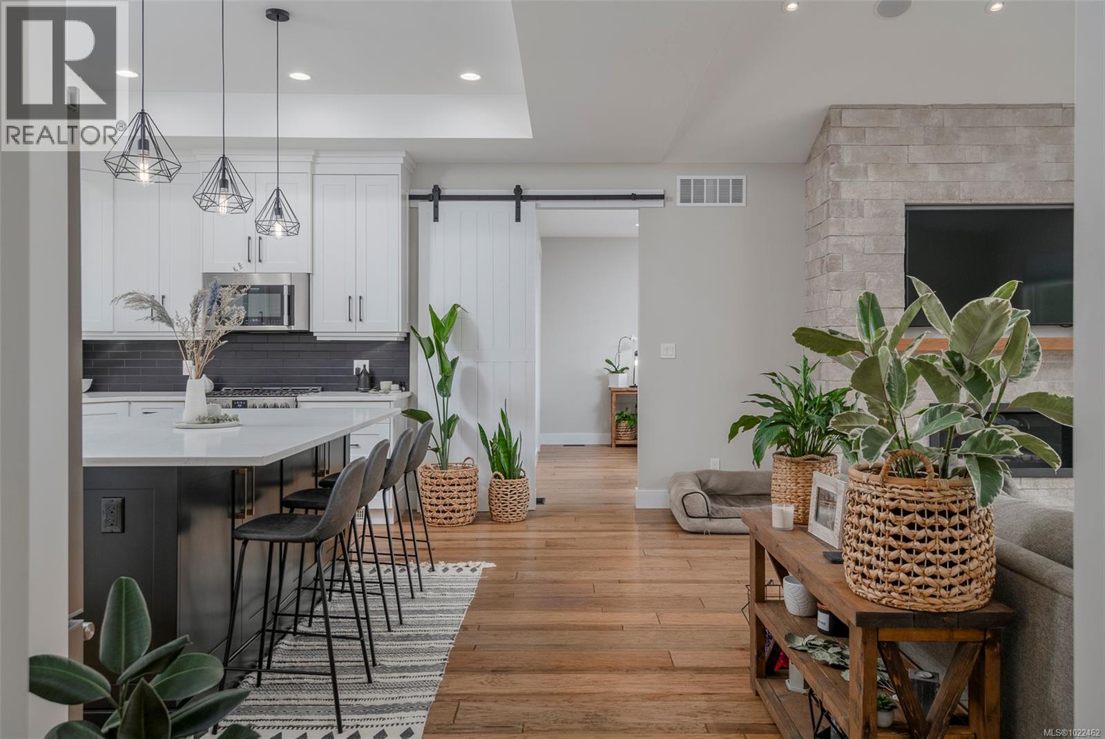 10407 Marina Vista Dr, Port Alberni